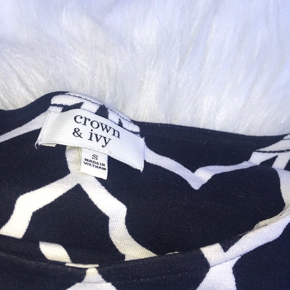 Crown & Ivy top - Picture 3 of 4